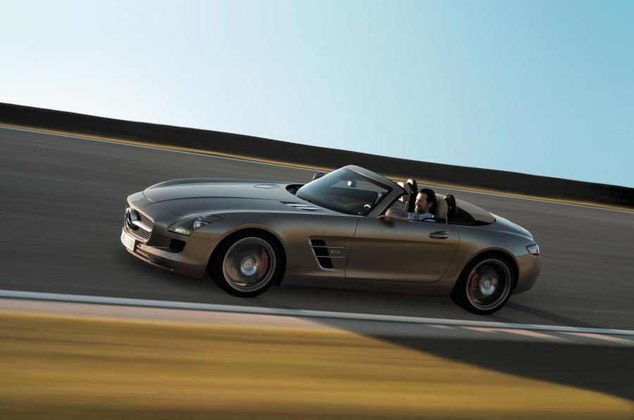  Mercedes-Benz SLS AMG Roadster 2012 года  (фото 40 из 198)